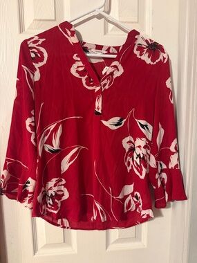 Maurices Red Floral V-Neck Blouse with White Print